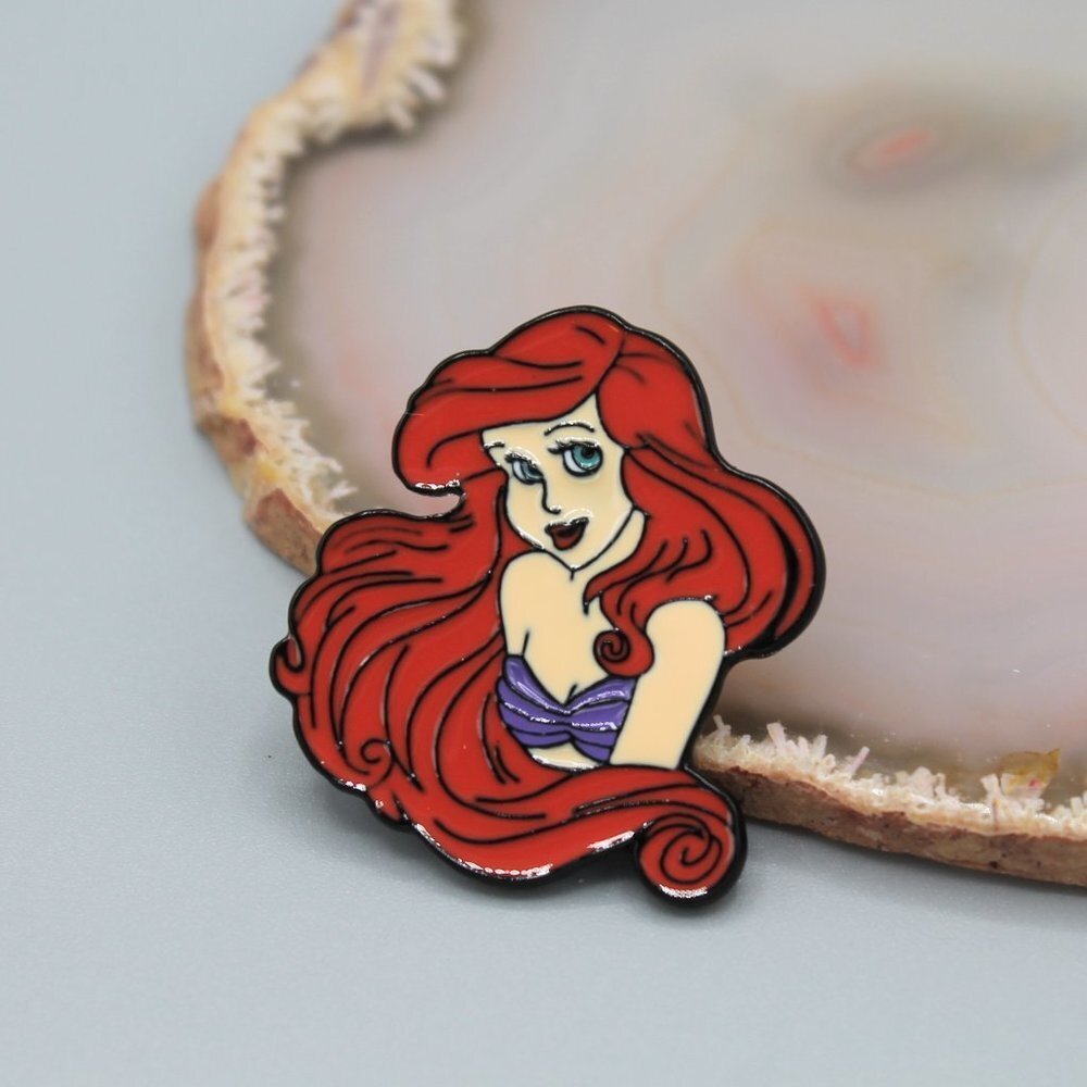 Jewelry pin brooch Ariel Little Mermaid fashion cute adorable brand new